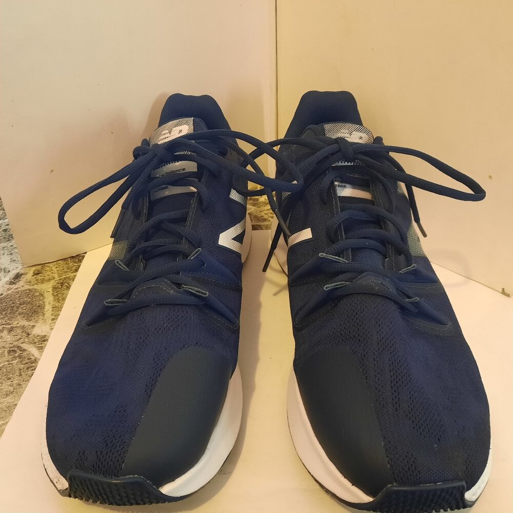 New Balance Dynasoft Running Shoes  Size 12 Navy Blue excellent condition